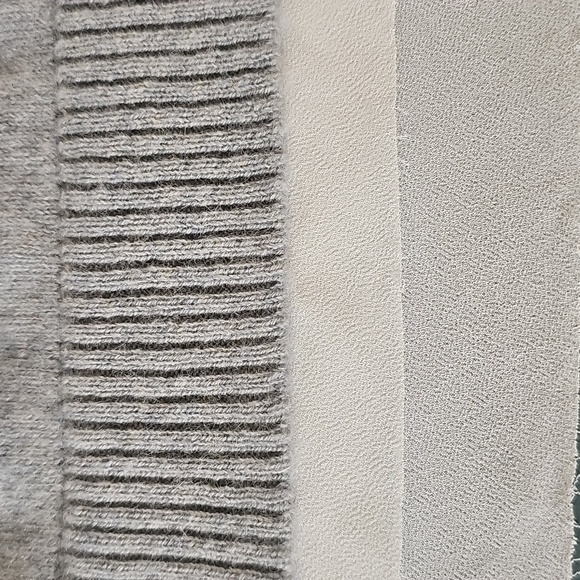 REPEAT SILVER ADITION Gray Women's Cashmere Sweater, with White Trimed Botton M - Picture 8 of 9